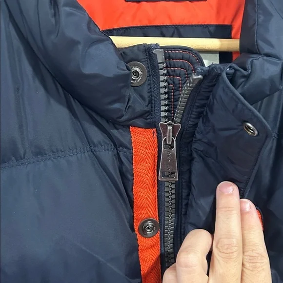 Orvis Classic Collection Essex Duck Down Filled Puffer Vest in Navy/Orange - XXL - Picture 4 of 10